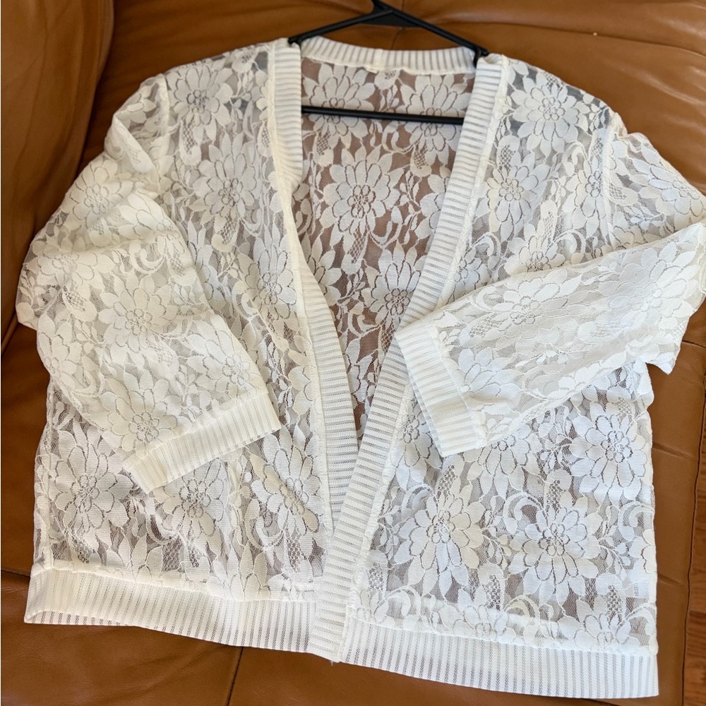 Shrug White Lace Women size medium. - Picture 2 of 8